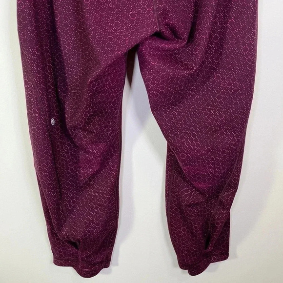 LULULEMON | SHAKE IT OUT  CROP IN STAR PIXEL RASBERRY - Picture 10 of 14